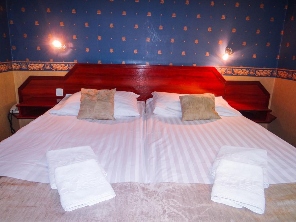 Classic Hotel Budapest Bagian luar foto