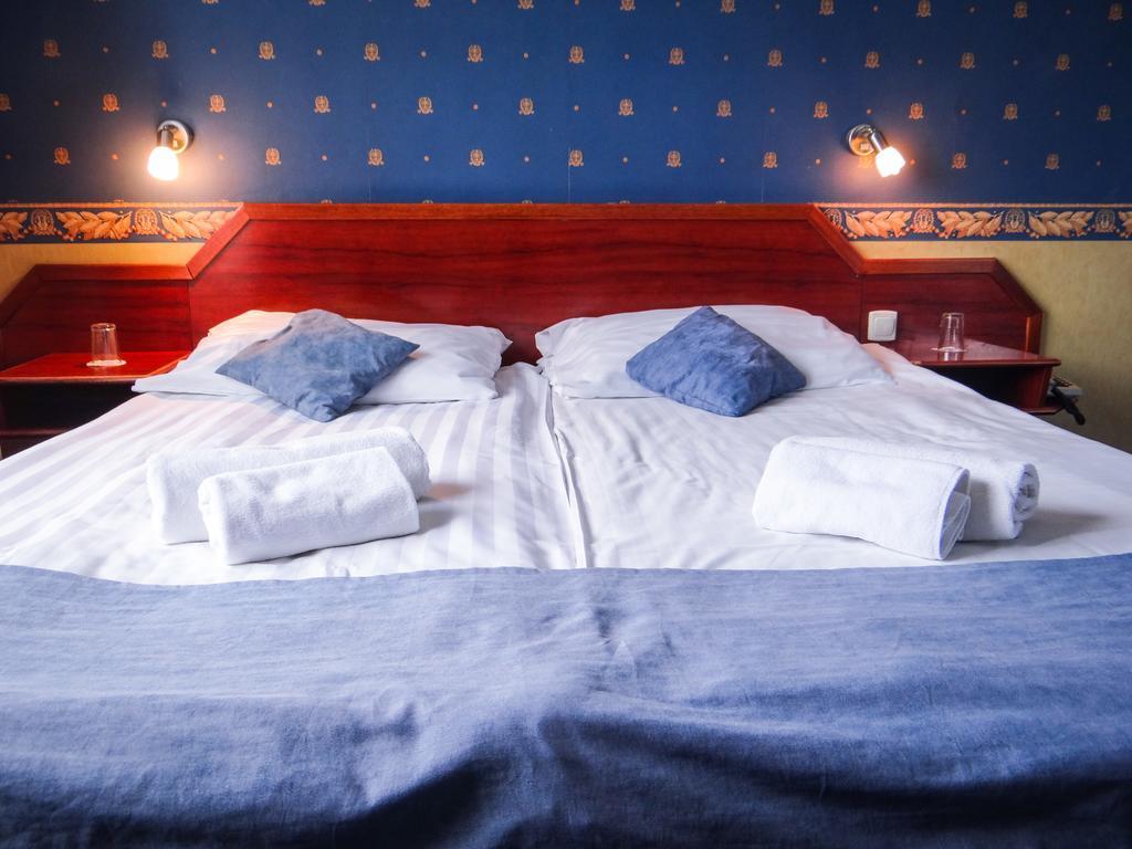 Classic Hotel Budapest Bagian luar foto