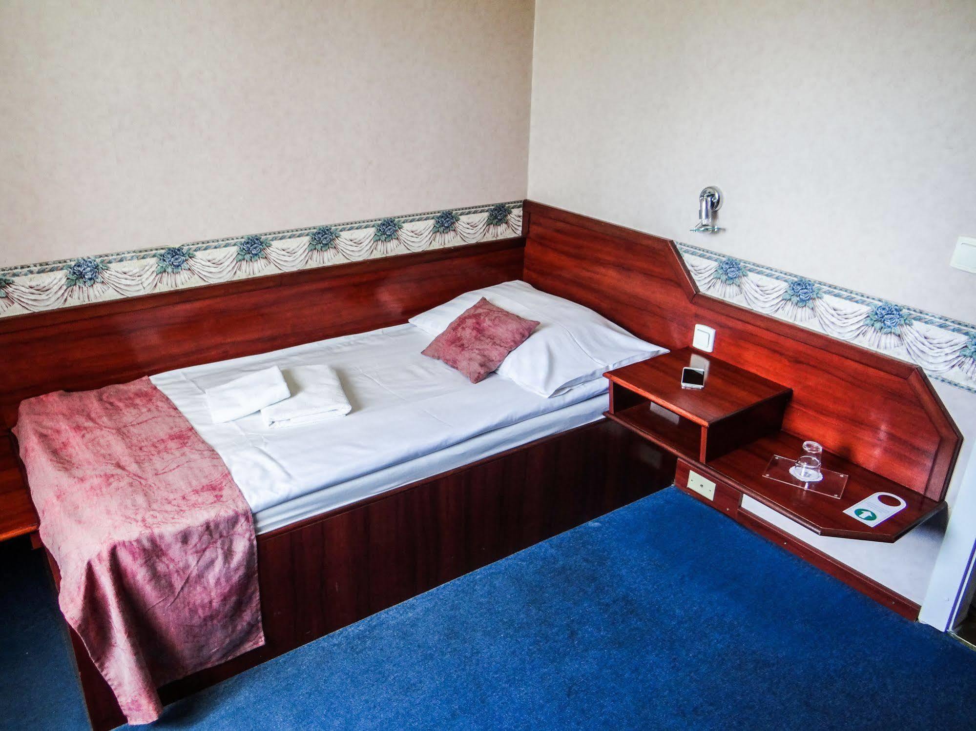 Classic Hotel Budapest Bagian luar foto