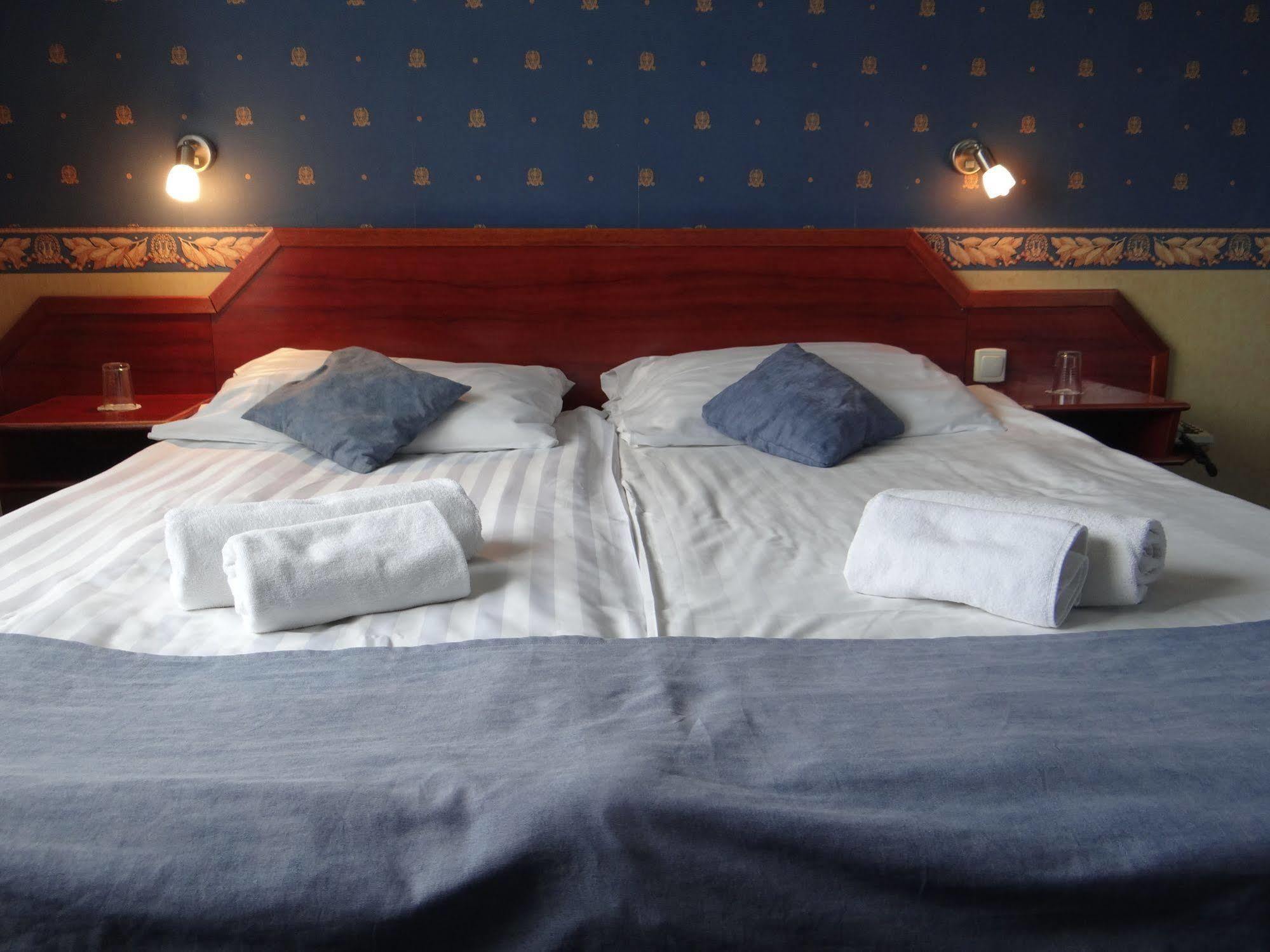 Classic Hotel Budapest Bagian luar foto