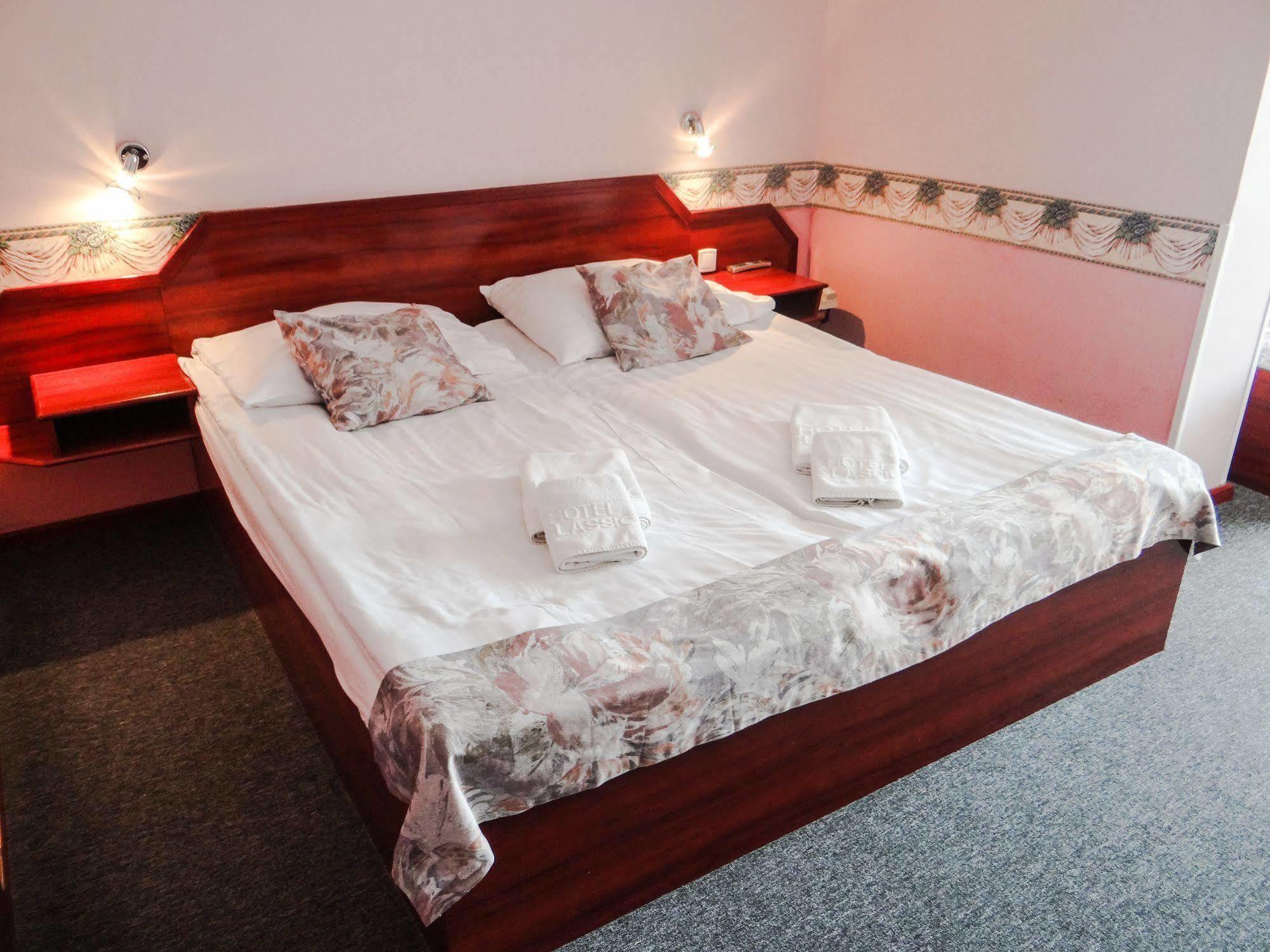 Classic Hotel Budapest Bagian luar foto