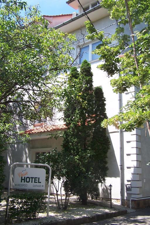 Classic Hotel Budapest Bagian luar foto