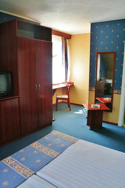 Classic Hotel Budapest Bagian luar foto